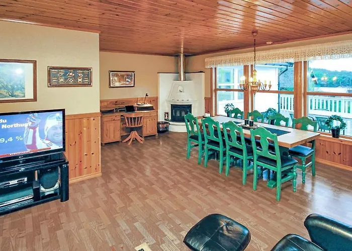 펜션 4 Bedroom Cozy In Auklandshamn Vestvik