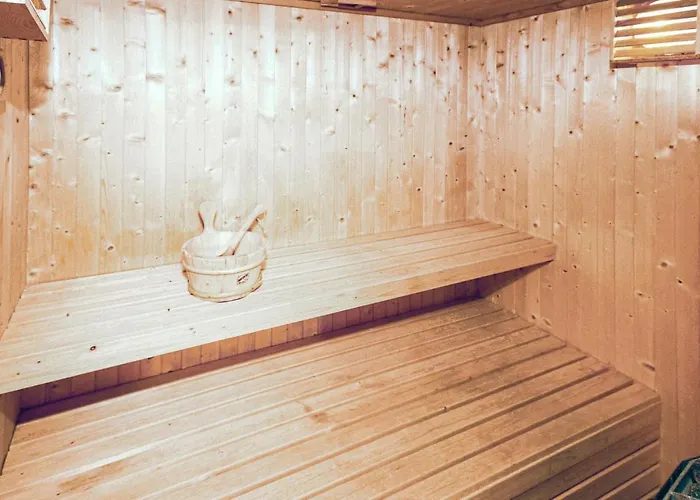 4 Bedroom Cozy In Auklandshamn 펜션 *
